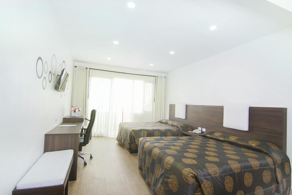 Hotel Regina โกชาบัมบา ภายนอก รูปภาพ