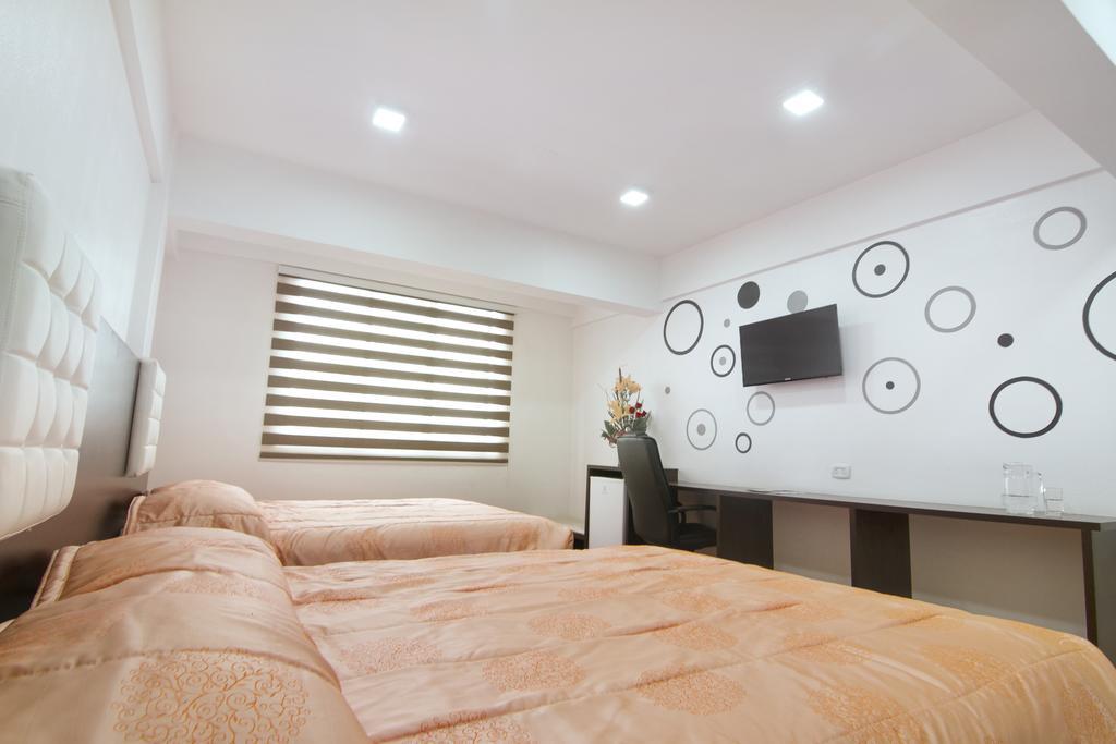 Hotel Regina โกชาบัมบา ภายนอก รูปภาพ