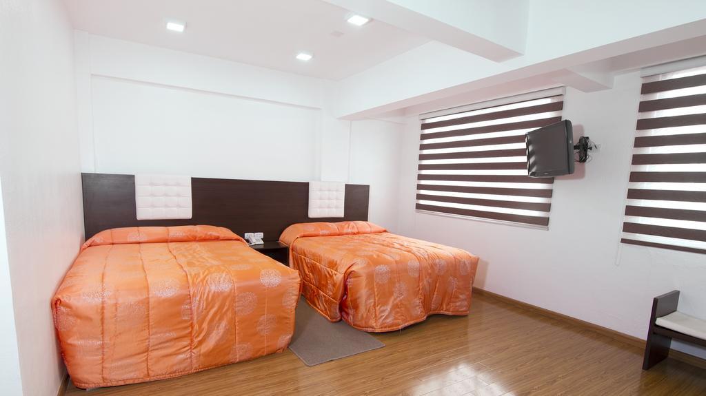 Hotel Regina โกชาบัมบา ภายนอก รูปภาพ