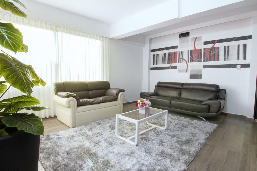 Hotel Regina โกชาบัมบา ภายนอก รูปภาพ