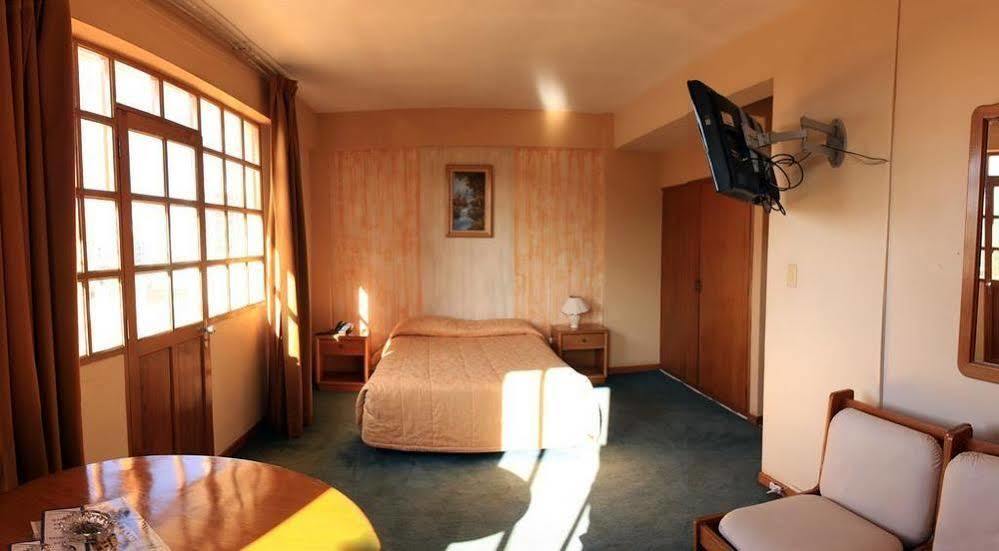 Hotel Regina โกชาบัมบา ภายนอก รูปภาพ