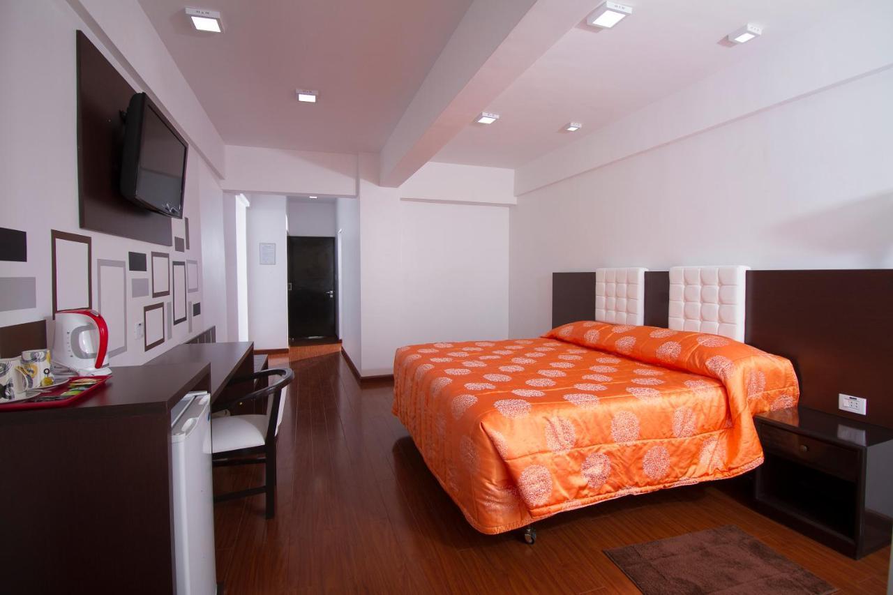 Hotel Regina โกชาบัมบา ภายนอก รูปภาพ