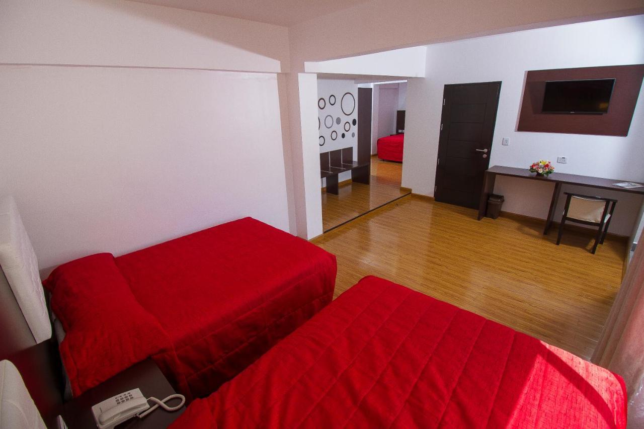 Hotel Regina โกชาบัมบา ภายนอก รูปภาพ