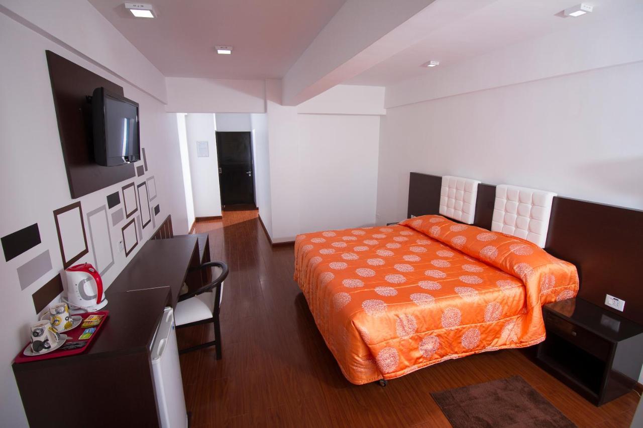 Hotel Regina โกชาบัมบา ภายนอก รูปภาพ